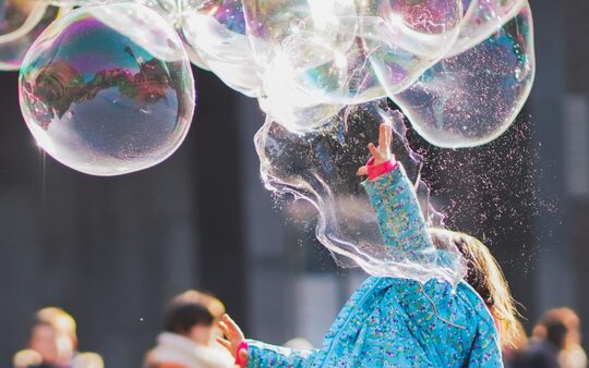 El CRM participa a la jornada MAMBO: MAtemàtiques aMb BOmbolles: educació, divulgació, art i emoció