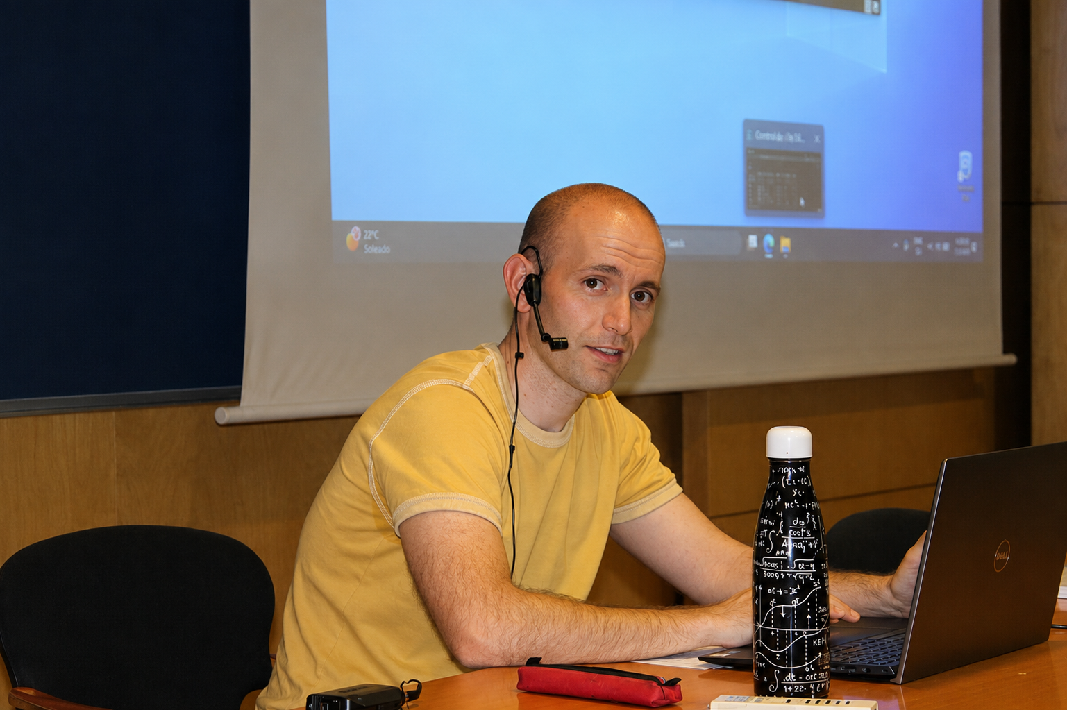 Dídac Gil Rams defends his doctoral thesis on the splitting of separatrices in generalized standard maps